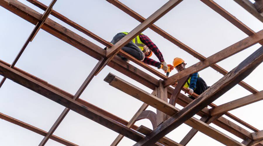 Professional gutter cleaning in Plainview, NE